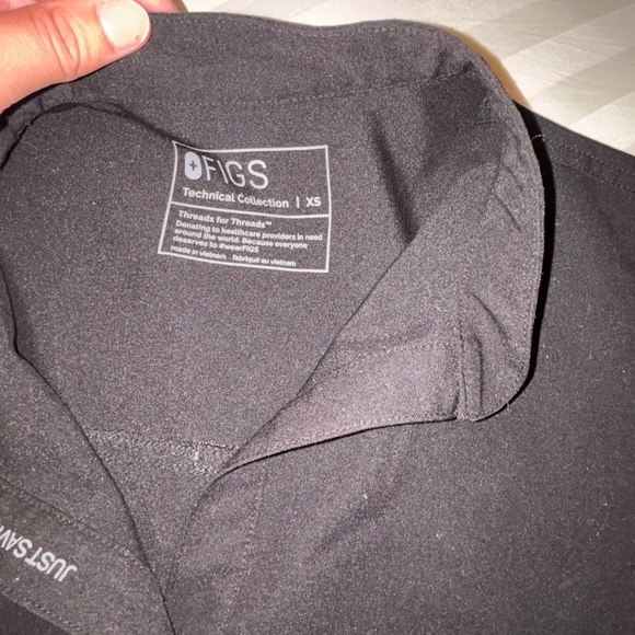 Black Figs Top - Picture 3 of 3